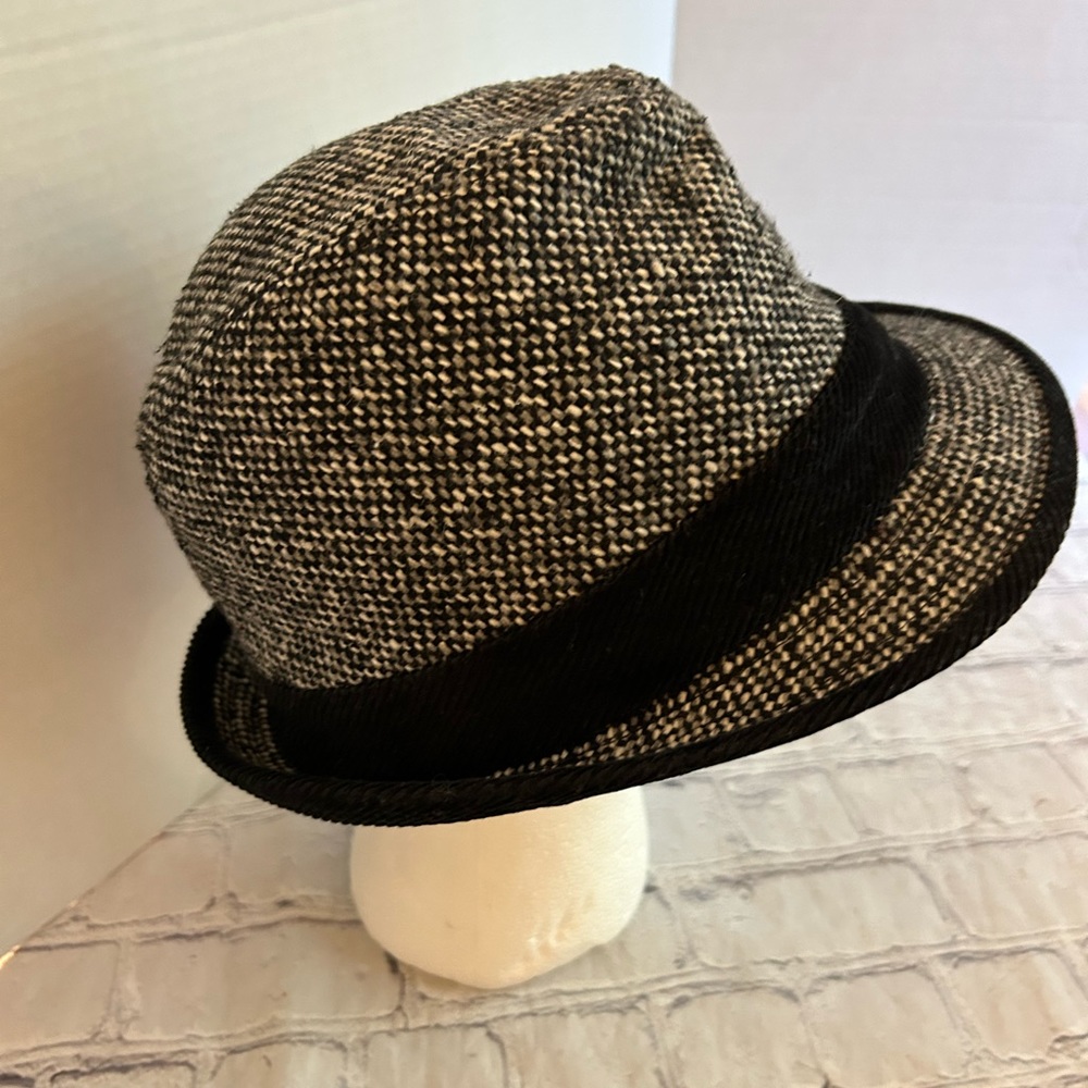 GENUINE QUALITY WONDERFUL FASHION WOOL/ACRYLIC WOMENS FEDORA HAT SIZE S/M